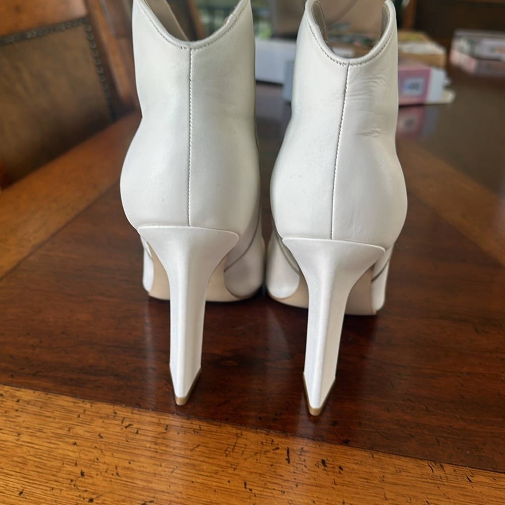 Marc Fisher white bootie - Picture 3 of 5